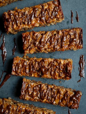 vegan peanut butter granola bars with chocolate drizzle
