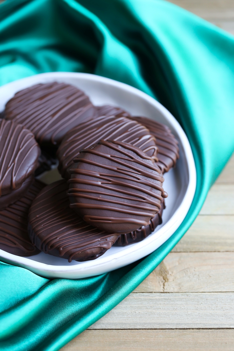 stack of vegan thin mints on white plate